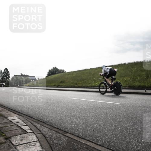 21.06.2026 - 29. Vierlanden-Triathlon H.Heesch http://msf.ph/oto/9870754 21.06.2026 09:17:26 Radfahren 3, 127, 202 meine-sportfotos.de