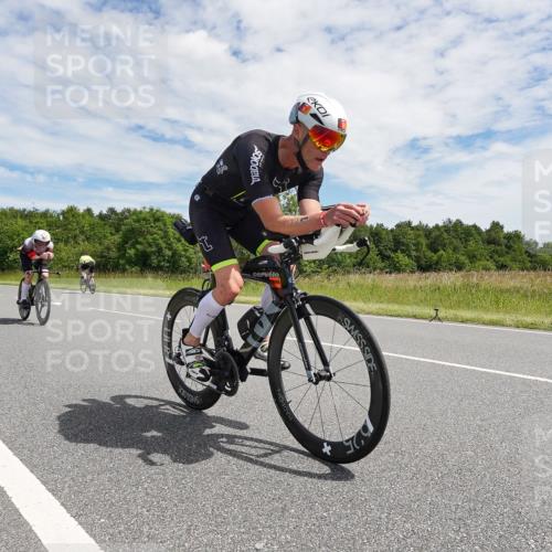 21.06.2026 - Viking Triathlon Michael Burmester http://msf.ph/oto/9870755 21.06.2026 12:13:29 Radfahren 1, 4, 18, 18, 33, 70, 92, 107, 117, 151, 156, 175, 207, 296, 414, 486, 487, 506, 574, 637 meine-sportfotos.de