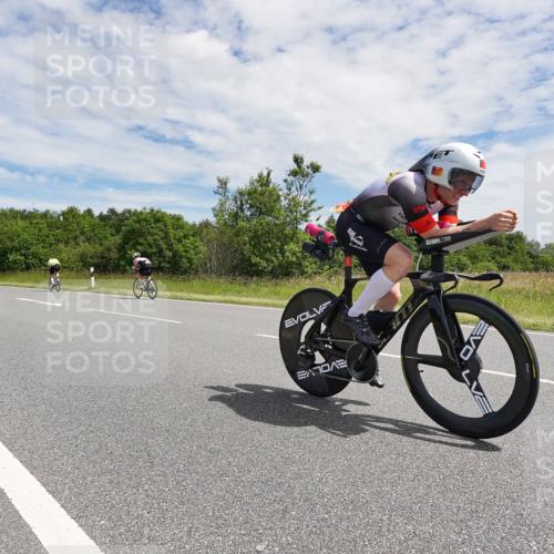 21.06.2026 - Viking Triathlon Michael Burmester http://msf.ph/oto/9870761 21.06.2026 12:13:29 Radfahren 1, 4, 18, 18, 33, 70, 92, 107, 117, 151, 156, 175, 207, 296, 414, 486, 487, 506, 574, 637 meine-sportfotos.de