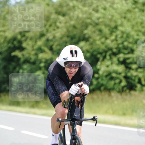 21.06.2026 - Viking Triathlon Michael Burmester http://msf.ph/oto/9870784 21.06.2026 12:36:09 Radfahren 22, 22, 37, 106, 354, 363, 427, 458, 539, 637, 667 meine-sportfotos.de