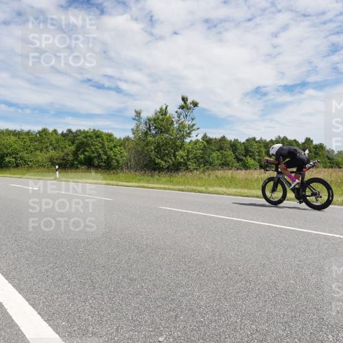 21.06.2026 - Viking Triathlon Michael Burmester http://msf.ph/oto/9870796 21.06.2026 12:13:46 Radfahren 33, 156, 254, 254, 393, 482, 489, 515, 629, 641 meine-sportfotos.de