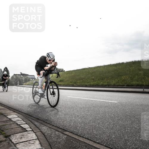 21.06.2026 - 29. Vierlanden-Triathlon H.Heesch http://msf.ph/oto/9870907 21.06.2026 09:19:12 Radfahren 79, 268, 278 meine-sportfotos.de