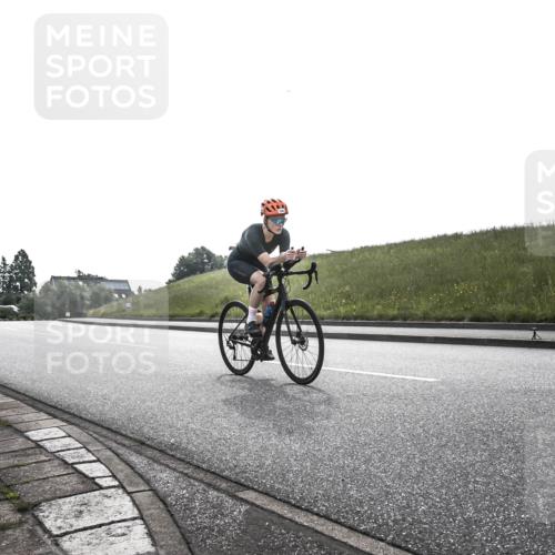 21.06.2026 - 29. Vierlanden-Triathlon H.Heesch http://msf.ph/oto/9870927 21.06.2026 09:19:22 Radfahren 24, 169, 224, 228 meine-sportfotos.de