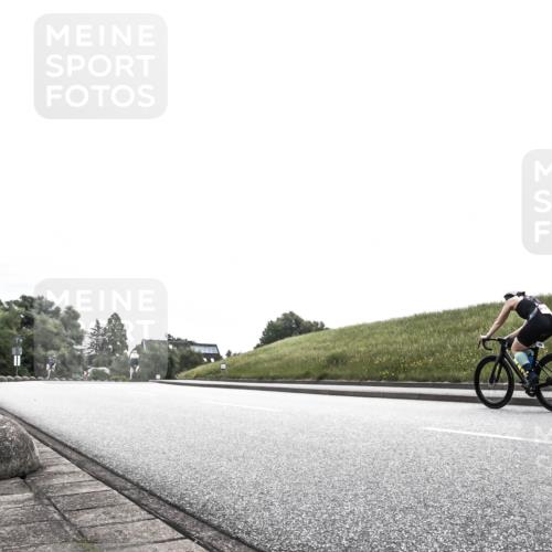 21.06.2026 - 29. Vierlanden-Triathlon H.Heesch http://msf.ph/oto/9871001 21.06.2026 10:33:34 Radfahren 147, 207, 228, 362, 440 meine-sportfotos.de