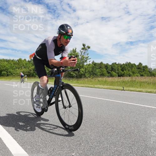 21.06.2026 - Viking Triathlon Michael Burmester http://msf.ph/oto/9871066 21.06.2026 12:16:12 Radfahren 22, 178, 184, 195, 248, 264, 333, 347, 377, 405, 405, 511, 521, 538, 590, 603, 651 meine-sportfotos.de