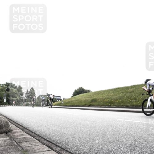 21.06.2026 - 29. Vierlanden-Triathlon H.Heesch http://msf.ph/oto/9871209 21.06.2026 10:35:09 Radfahren 187, 430, 525 meine-sportfotos.de