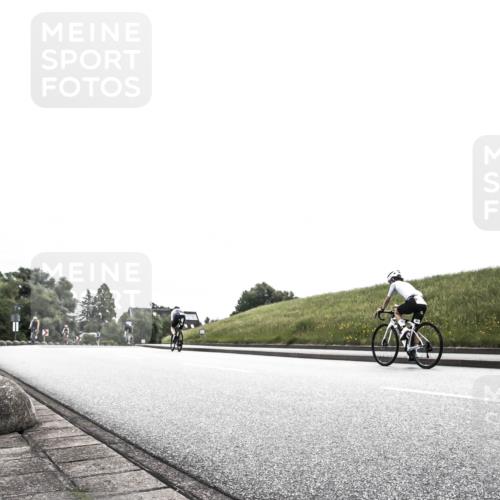 21.06.2026 - 29. Vierlanden-Triathlon H.Heesch http://msf.ph/oto/9871285 21.06.2026 10:35:26 Radfahren 112, 291 meine-sportfotos.de