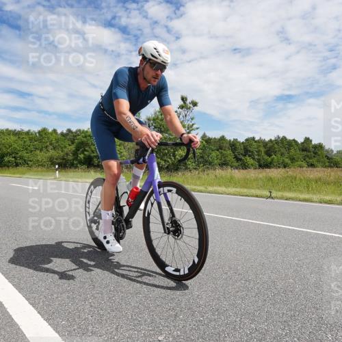 21.06.2026 - Viking Triathlon Michael Burmester http://msf.ph/oto/9871287 21.06.2026 12:17:59 Radfahren 200, 253, 285, 354, 354, 363, 404, 439, 440, 458, 461, 539, 568, 576, 604 meine-sportfotos.de