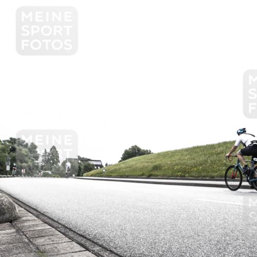 21.06.2026 - 29. Vierlanden-Triathlon H.Heesch http://msf.ph/oto/9871328 21.06.2026 10:35:42 Radfahren 46, 131, 306 meine-sportfotos.de