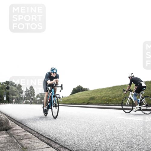 21.06.2026 - 29. Vierlanden-Triathlon H.Heesch http://msf.ph/oto/9871351 21.06.2026 10:35:45 Radfahren 46, 131, 173 meine-sportfotos.de
