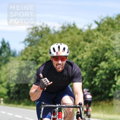 21.06.2026 - Viking Triathlon Michael Burmester http://msf.ph/oto/9871357 21.06.2026 12:39:57 Radfahren 47, 174, 231, 242, 272, 325, 512, 524, 543 meine-sportfotos.de