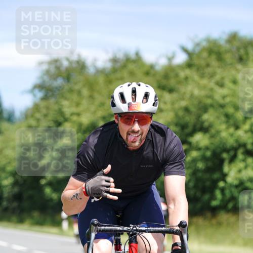21.06.2026 - Viking Triathlon Michael Burmester http://msf.ph/oto/9871362 21.06.2026 12:39:57 Radfahren 47, 174, 231, 242, 272, 325, 512, 524, 543 meine-sportfotos.de