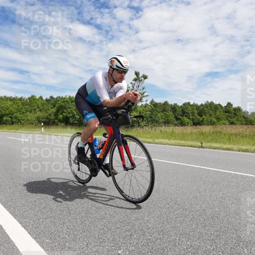 21.06.2026 - Viking Triathlon Michael Burmester http://msf.ph/oto/9871384 21.06.2026 12:18:47 Radfahren 31, 52, 80, 82, 170, 217, 233, 323, 371, 391, 496 meine-sportfotos.de