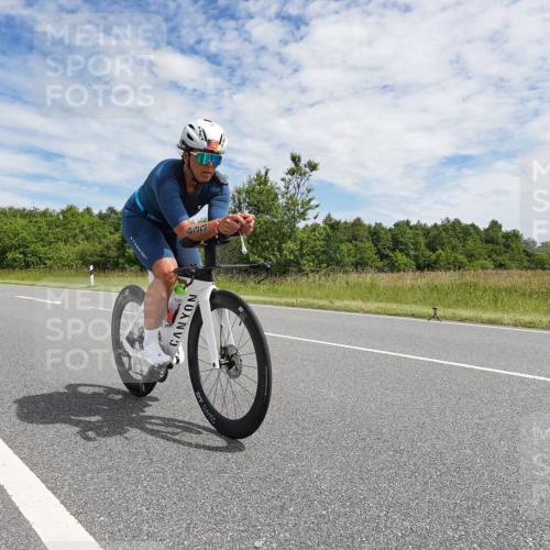 21.06.2026 - Viking Triathlon Michael Burmester http://msf.ph/oto/9871392 21.06.2026 12:18:52 Radfahren 31, 52, 80, 170, 217, 233, 323, 371, 452, 496, 516 meine-sportfotos.de
