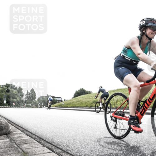 21.06.2026 - 29. Vierlanden-Triathlon H.Heesch http://msf.ph/oto/9871428 21.06.2026 10:36:09 Radfahren 376, 589 meine-sportfotos.de