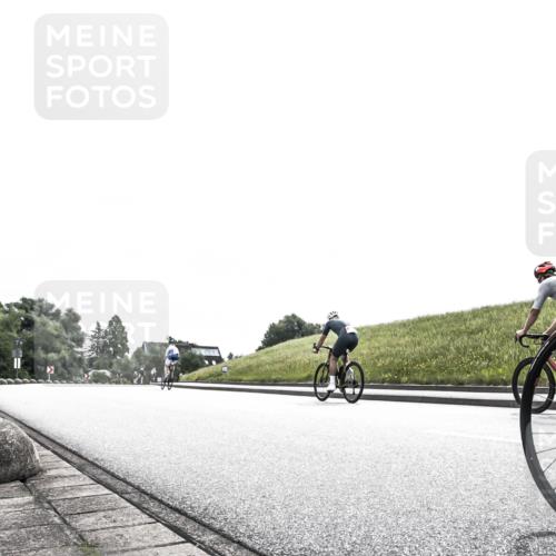 21.06.2026 - 29. Vierlanden-Triathlon H.Heesch http://msf.ph/oto/9871433 21.06.2026 10:36:09 Radfahren 376, 589 meine-sportfotos.de