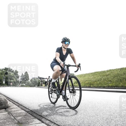 21.06.2026 - 29. Vierlanden-Triathlon H.Heesch http://msf.ph/oto/9871486 21.06.2026 10:36:19 Radfahren 223, 349, 504 meine-sportfotos.de