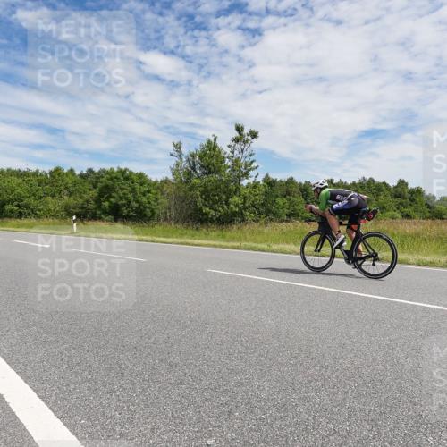 21.06.2026 - Viking Triathlon Michael Burmester http://msf.ph/oto/9871514 21.06.2026 12:20:05 Radfahren 42, 133, 144, 401 meine-sportfotos.de