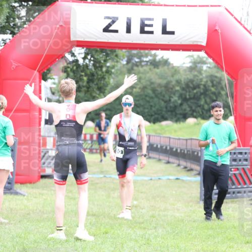 21.06.2026 - 29. Vierlanden-Triathlon Andreas Tolksdorf http://msf.ph/oto/9871550 21.06.2026 10:55:51 Ziel 339, 339 meine-sportfotos.de