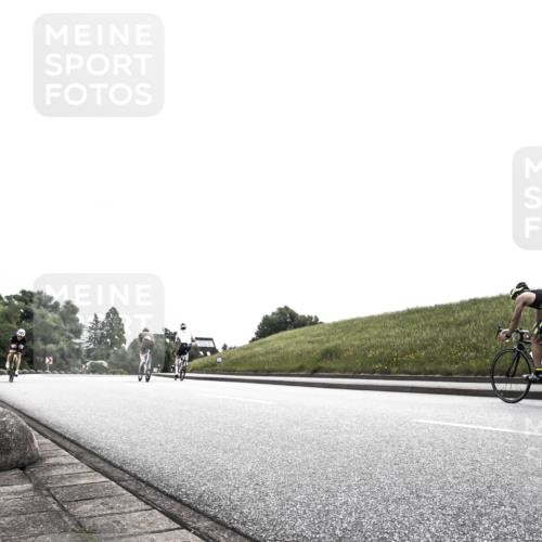 21.06.2026 - 29. Vierlanden-Triathlon H.Heesch http://msf.ph/oto/9871561 21.06.2026 10:37:24 Radfahren 216, 272, 379 meine-sportfotos.de