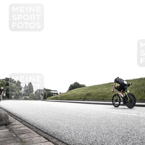 21.06.2026 - 29. Vierlanden-Triathlon H.Heesch http://msf.ph/oto/9871572 21.06.2026 10:37:34 Radfahren 252, 267 meine-sportfotos.de