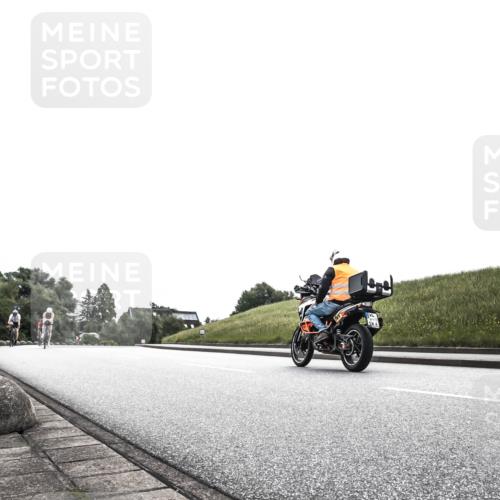 21.06.2026 - 29. Vierlanden-Triathlon H.Heesch http://msf.ph/oto/9871585 21.06.2026 10:37:48 Radfahren 20, 27, 35, 67, 233, 275, 336, 429 meine-sportfotos.de