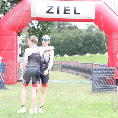 21.06.2026 - 29. Vierlanden-Triathlon Andreas Tolksdorf http://msf.ph/oto/9871588 21.06.2026 10:55:56 Ziel 210, 339, 210, 339 meine-sportfotos.de
