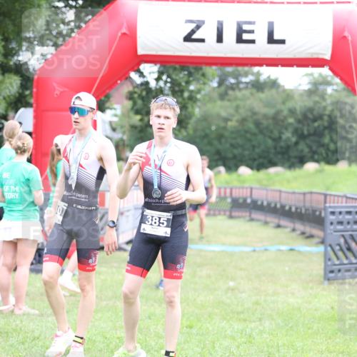 21.06.2026 - 29. Vierlanden-Triathlon Andreas Tolksdorf http://msf.ph/oto/9871622 21.06.2026 10:55:58 Ziel 210, 339, 210, 339 meine-sportfotos.de