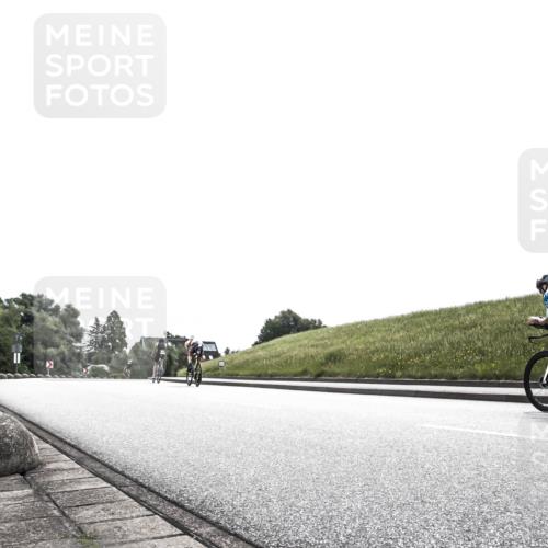 21.06.2026 - 29. Vierlanden-Triathlon H.Heesch http://msf.ph/oto/9871729 21.06.2026 10:38:39 Radfahren  meine-sportfotos.de