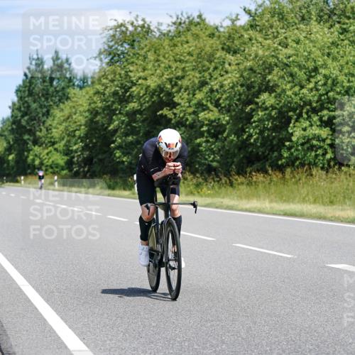 21.06.2026 - Viking Triathlon Michael Burmester http://msf.ph/oto/9871754 21.06.2026 12:41:26 Radfahren 43, 82, 117, 147, 183, 321, 369, 391, 425, 469, 491, 650 meine-sportfotos.de