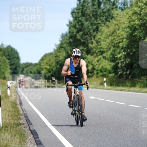 21.06.2026 - Viking Triathlon Michael Burmester http://msf.ph/oto/9871787 21.06.2026 12:41:54 Radfahren 291, 291, 398, 417, 440, 523 meine-sportfotos.de