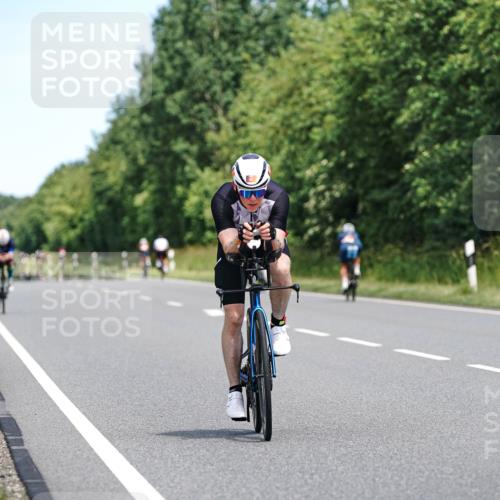 21.06.2026 - Viking Triathlon Michael Burmester http://msf.ph/oto/9871835 21.06.2026 12:42:10 Radfahren 171, 291, 291, 329, 339, 398, 399, 405, 417, 505, 630 meine-sportfotos.de