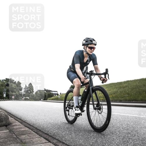 21.06.2026 - 29. Vierlanden-Triathlon H.Heesch http://msf.ph/oto/9871850 21.06.2026 10:41:35 Radfahren 221, 295, 397 meine-sportfotos.de