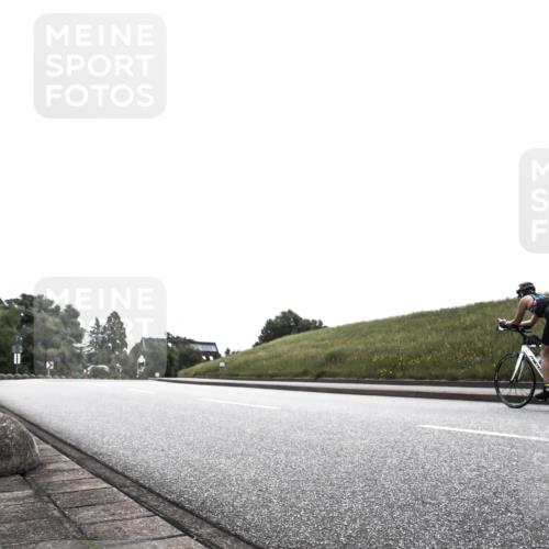 21.06.2026 - 29. Vierlanden-Triathlon H.Heesch http://msf.ph/oto/9871873 21.06.2026 10:42:19 Radfahren 410 meine-sportfotos.de