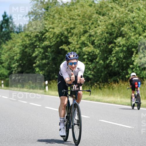 21.06.2026 - Viking Triathlon Michael Burmester http://msf.ph/oto/9871999 21.06.2026 12:42:36 Radfahren 61, 92, 134, 144, 158, 170, 222, 262, 318, 324, 577, 632 meine-sportfotos.de