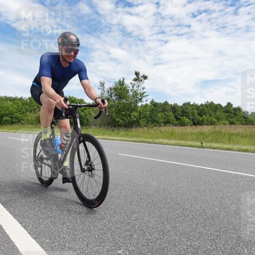 21.06.2026 - Viking Triathlon Michael Burmester http://msf.ph/oto/9872093 21.06.2026 12:24:51 Radfahren 54, 176, 206, 208, 306, 313, 350, 352, 362, 608, 660 meine-sportfotos.de