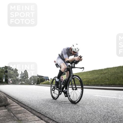21.06.2026 - 29. Vierlanden-Triathlon H.Heesch http://msf.ph/oto/9872116 21.06.2026 10:44:06 Radfahren 109, 220, 228, 290, 357, 359 meine-sportfotos.de