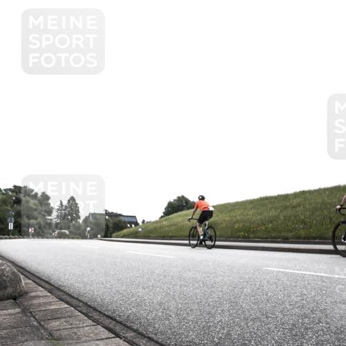 21.06.2026 - 29. Vierlanden-Triathlon H.Heesch http://msf.ph/oto/9872137 21.06.2026 10:44:13 Radfahren 50, 135, 245 meine-sportfotos.de