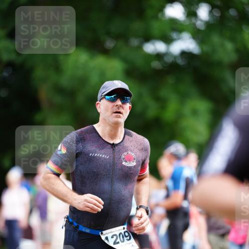 21.06.2026 - 29. Vierlanden-Triathlon LAZAROV Photography http://msf.ph/oto/9872153 21.06.2026 14:09:13 Laufen 910, 209 meine-sportfotos.de