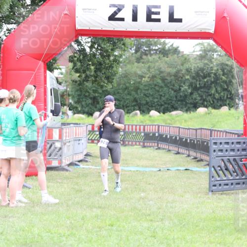 21.06.2026 - 29. Vierlanden-Triathlon Andreas Tolksdorf http://msf.ph/oto/9872165 21.06.2026 10:58:59 Ziel 326, 326 meine-sportfotos.de