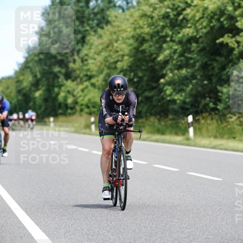 21.06.2026 - Viking Triathlon Michael Burmester http://msf.ph/oto/9872182 21.06.2026 12:43:41 Radfahren 30, 41, 51, 86, 202, 225, 234, 258, 279, 343, 374, 388, 508, 509, 563, 605, 645, 668 meine-sportfotos.de