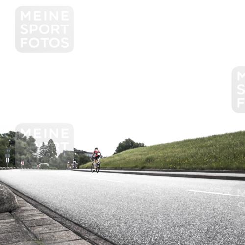 21.06.2026 - 29. Vierlanden-Triathlon H.Heesch http://msf.ph/oto/9872196 21.06.2026 10:44:35 Radfahren 173, 227 meine-sportfotos.de