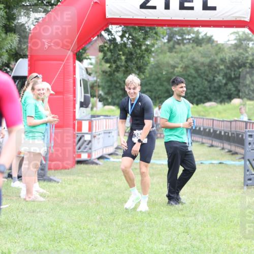 21.06.2026 - 29. Vierlanden-Triathlon Andreas Tolksdorf http://msf.ph/oto/9872255 21.06.2026 10:59:14 Ziel  meine-sportfotos.de