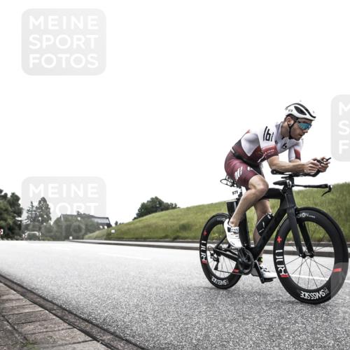 21.06.2026 - 29. Vierlanden-Triathlon H.Heesch http://msf.ph/oto/9872295 21.06.2026 12:11:52 Radfahren 850, 979 meine-sportfotos.de