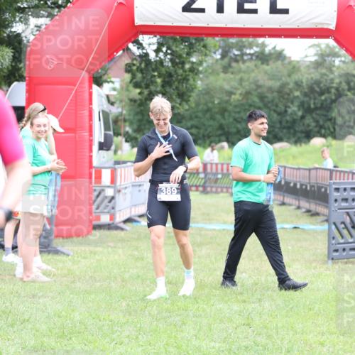 21.06.2026 - 29. Vierlanden-Triathlon Andreas Tolksdorf http://msf.ph/oto/9872298 21.06.2026 10:59:15 Ziel  meine-sportfotos.de