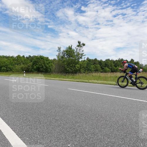 21.06.2026 - Viking Triathlon Michael Burmester http://msf.ph/oto/9872303 21.06.2026 12:27:04 Radfahren 90, 118, 127, 218, 266, 273, 330, 366, 411, 444, 554, 561, 625 meine-sportfotos.de
