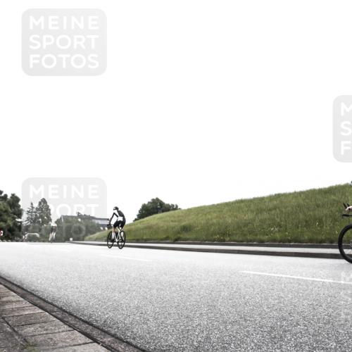 21.06.2026 - 29. Vierlanden-Triathlon H.Heesch http://msf.ph/oto/9872317 21.06.2026 12:12:15 Radfahren  meine-sportfotos.de