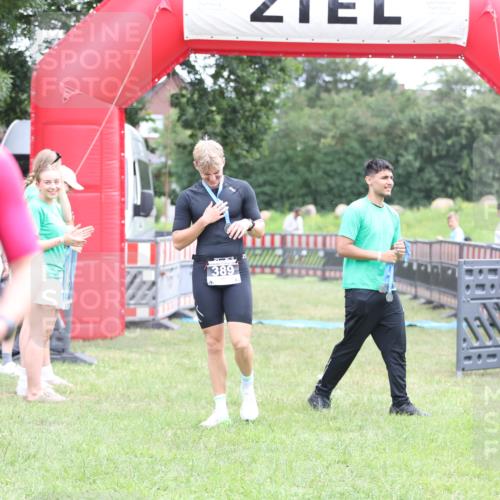 21.06.2026 - 29. Vierlanden-Triathlon Andreas Tolksdorf http://msf.ph/oto/9872320 21.06.2026 10:59:15 Ziel  meine-sportfotos.de