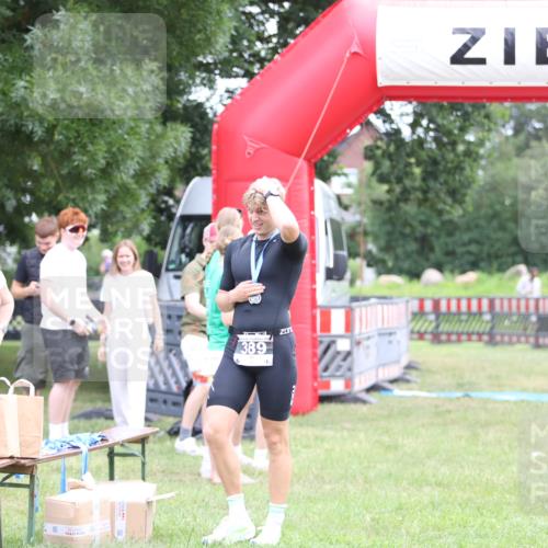 21.06.2026 - 29. Vierlanden-Triathlon Andreas Tolksdorf http://msf.ph/oto/9872334 21.06.2026 10:59:17 Ziel  meine-sportfotos.de