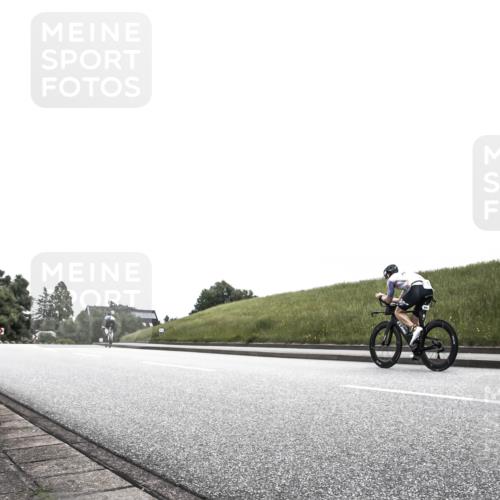 21.06.2026 - 29. Vierlanden-Triathlon H.Heesch http://msf.ph/oto/9872362 21.06.2026 12:13:38 Radfahren 270, 724, 855 meine-sportfotos.de